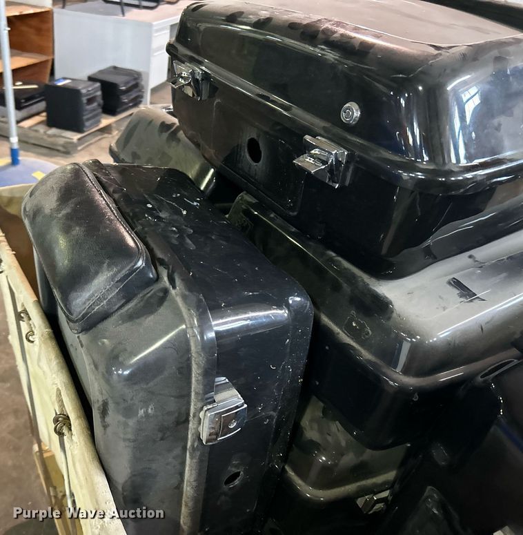 image for item LE9712 Approximately 11 Kawasaki motorcycle saddle bags