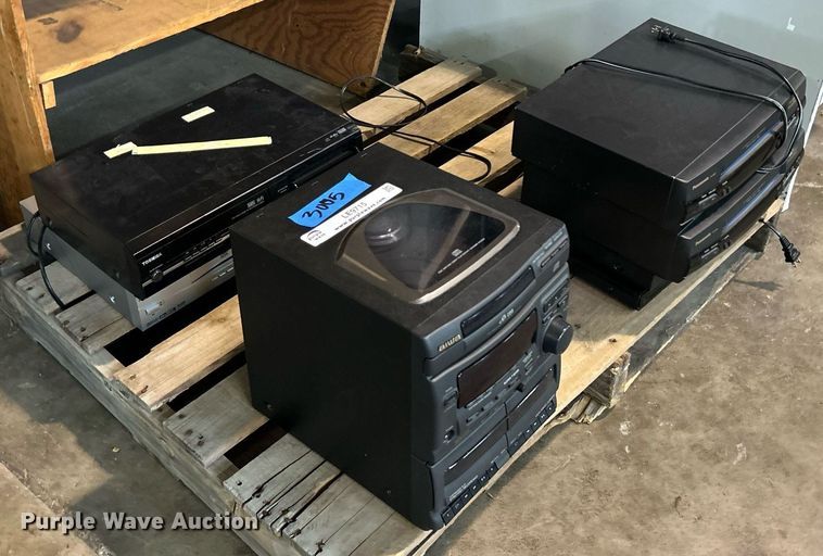 image for item LE9715 Electronics