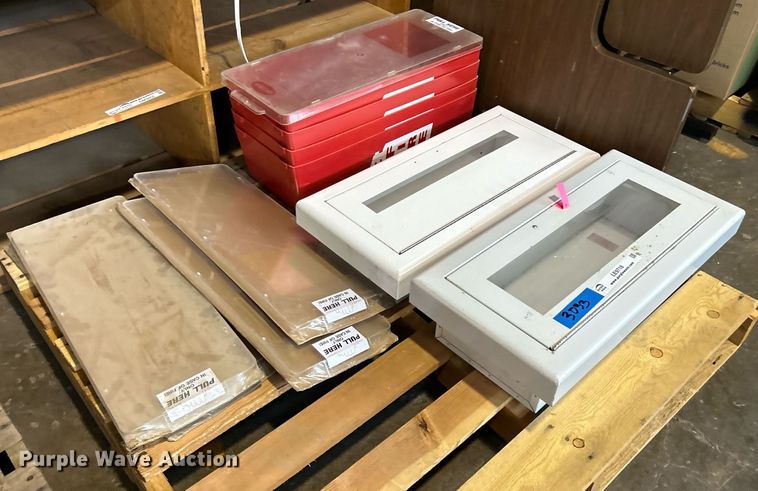 image for item LE9718 Fire extinguisher cases