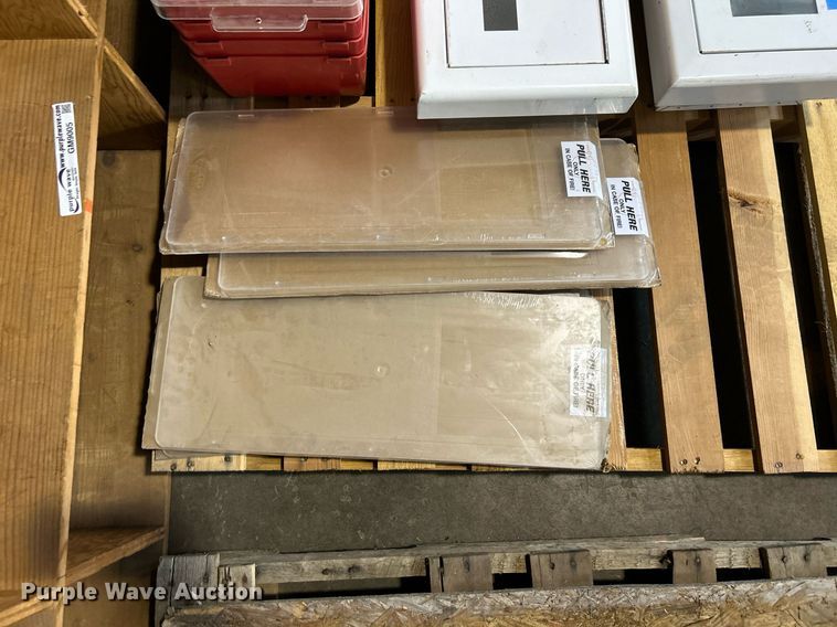 image for item LE9718 Fire extinguisher cases