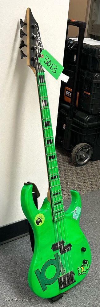 image for item LE9720 Dean electric guitar