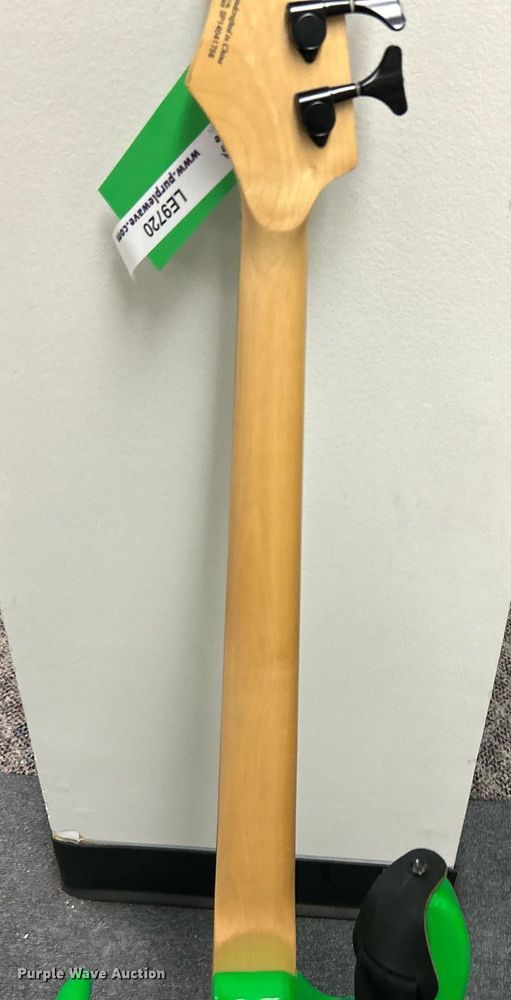 image for item LE9720 Dean electric guitar