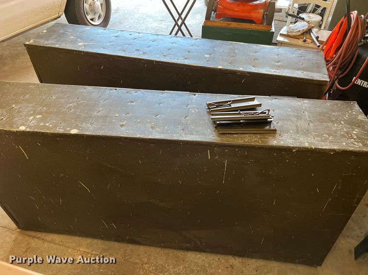 image for item LF9389 (2) file cabinets