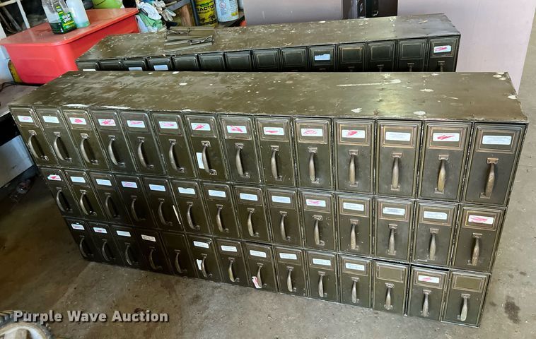 image for item LF9389 (2) file cabinets