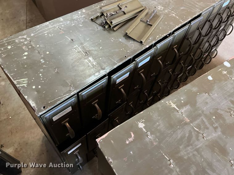 image for item LF9389 (2) file cabinets
