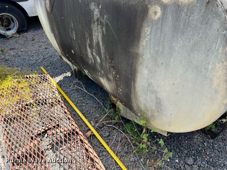 image for item LF9399 Aluminum fuel tank bed