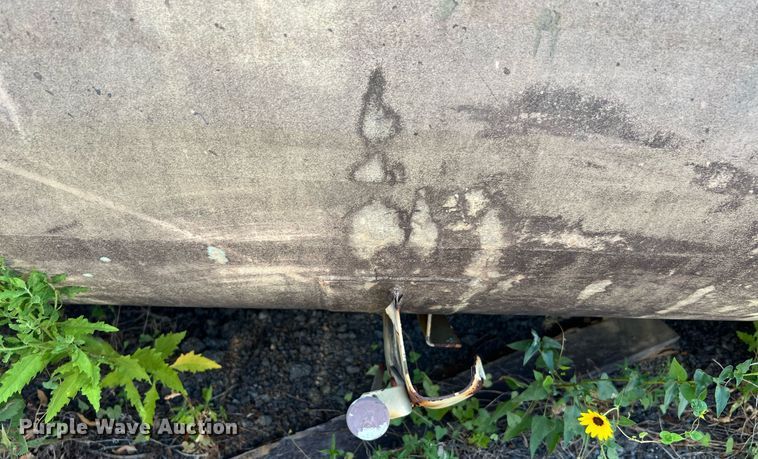 image for item LF9399 Aluminum fuel tank bed