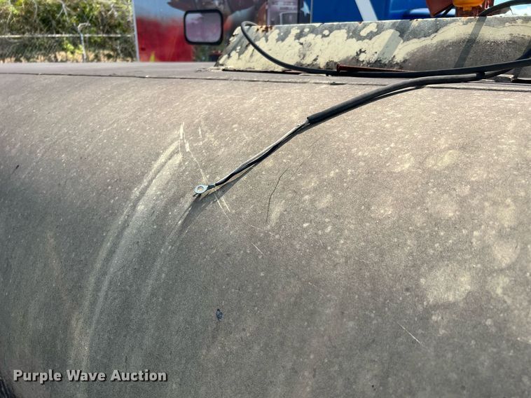 image for item LF9399 Aluminum fuel tank bed