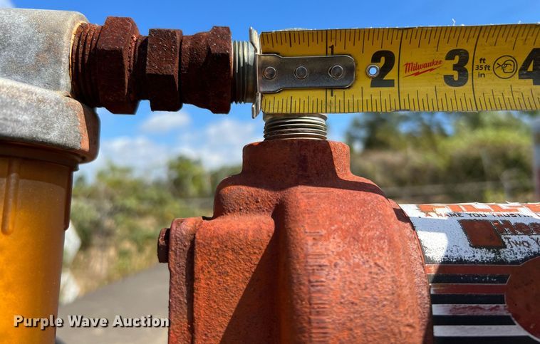 image for item LF9399 Aluminum fuel tank bed