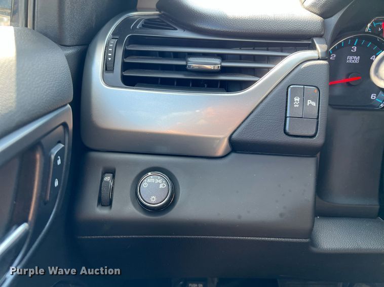 image for item LF9400 2019 Chevrolet Tahoe Police  SUV