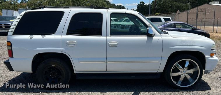 image for item LF9403 2004 Chevrolet Tahoe  SUV
