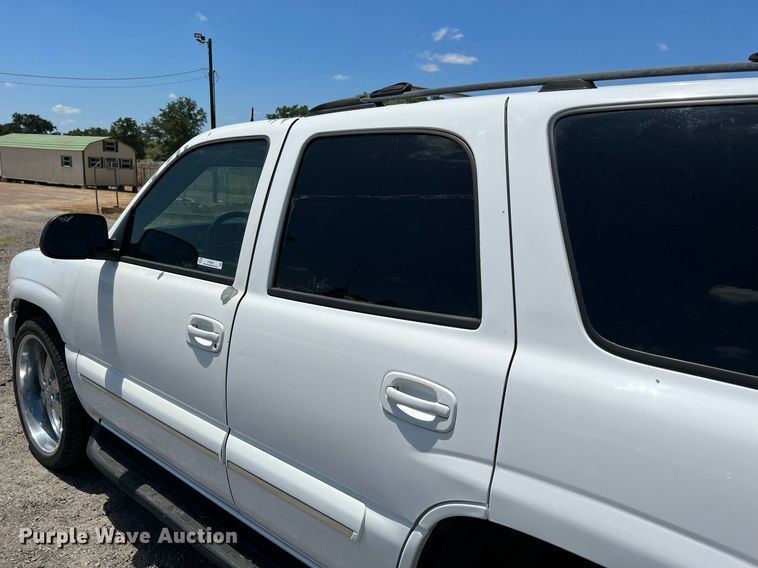 image for item LF9403 2004 Chevrolet Tahoe  SUV