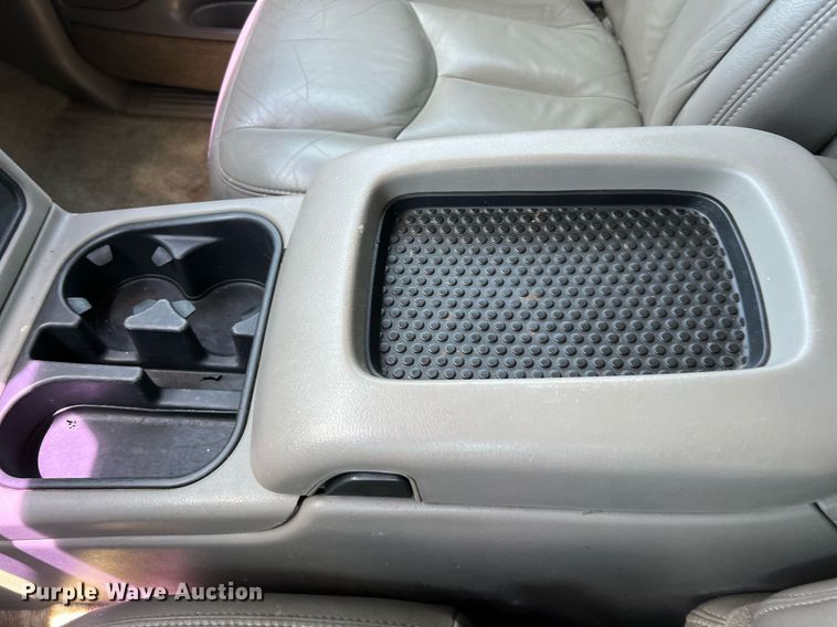 image for item LF9403 2004 Chevrolet Tahoe  SUV