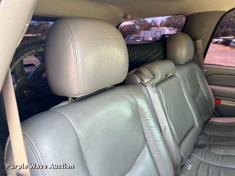 image for item LF9403 2004 Chevrolet Tahoe  SUV