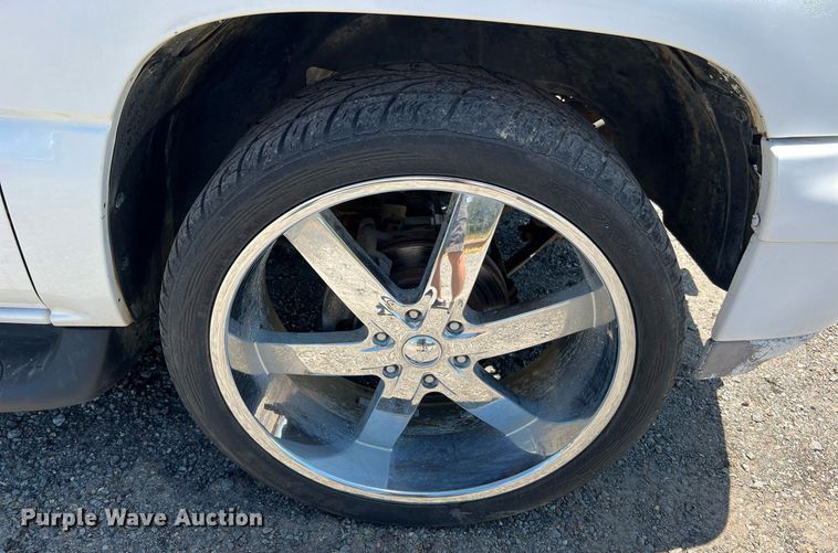 image for item LF9403 2004 Chevrolet Tahoe  SUV