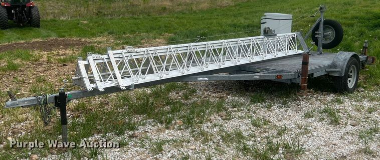 image for item LI9713 2006 Glen Martin Engineering  radio tower trailer