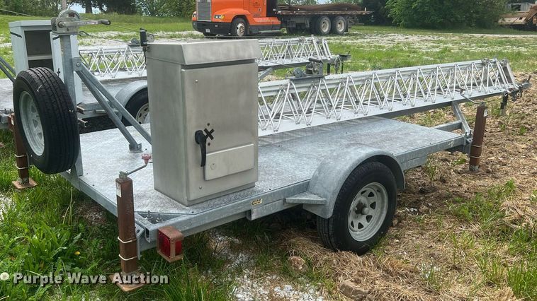 image for item LI9714 2006 Glen Martin Engineering  radio tower trailer