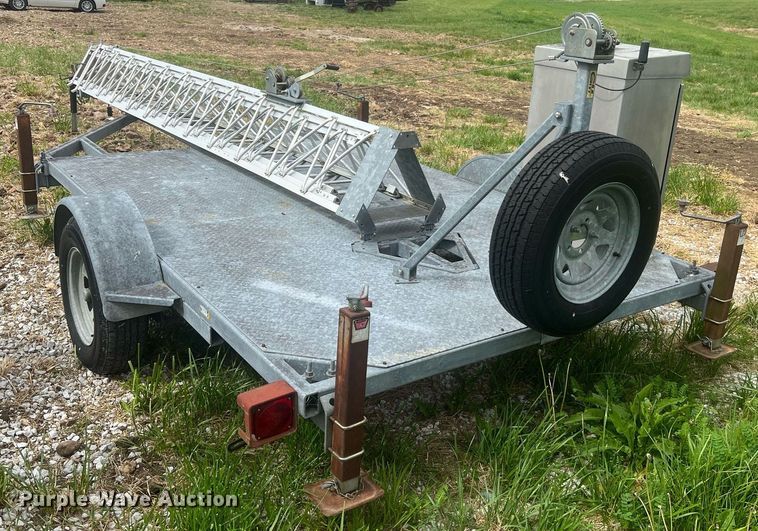 image for item LI9714 2006 Glen Martin Engineering  radio tower trailer