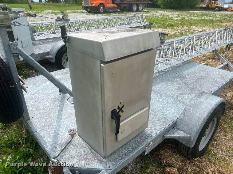 image for item LI9714 2006 Glen Martin Engineering  radio tower trailer