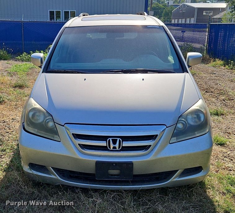 image for item LM9126 2006 Honda Odyssey  van