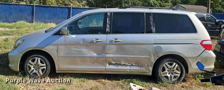 image for item LM9126 2006 Honda Odyssey  van