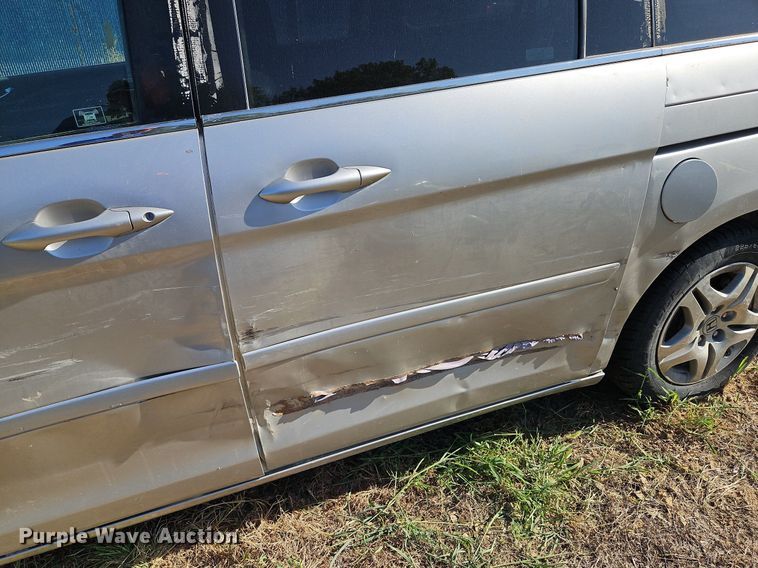 image for item LM9126 2006 Honda Odyssey  van