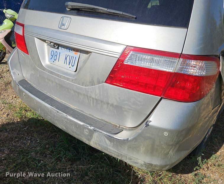 image for item LM9126 2006 Honda Odyssey  van