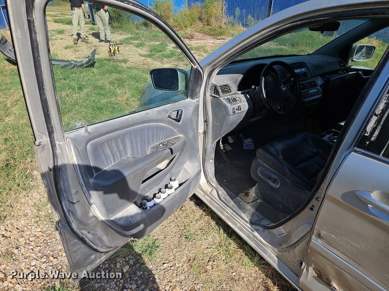 image for item LM9126 2006 Honda Odyssey  van