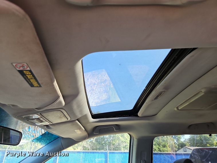 image for item LM9126 2006 Honda Odyssey  van