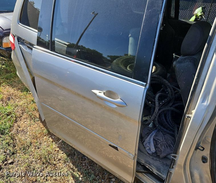 image for item LM9126 2006 Honda Odyssey  van