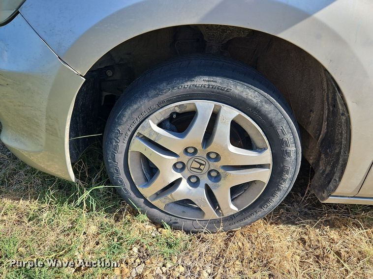 image for item LM9126 2006 Honda Odyssey  van