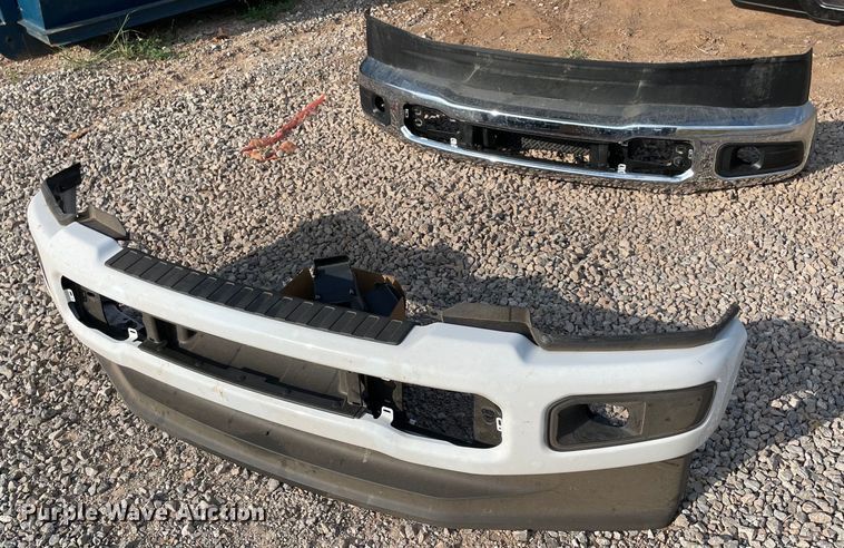 image for item LN9034 (2) 2023 Ford F250 front bumpers