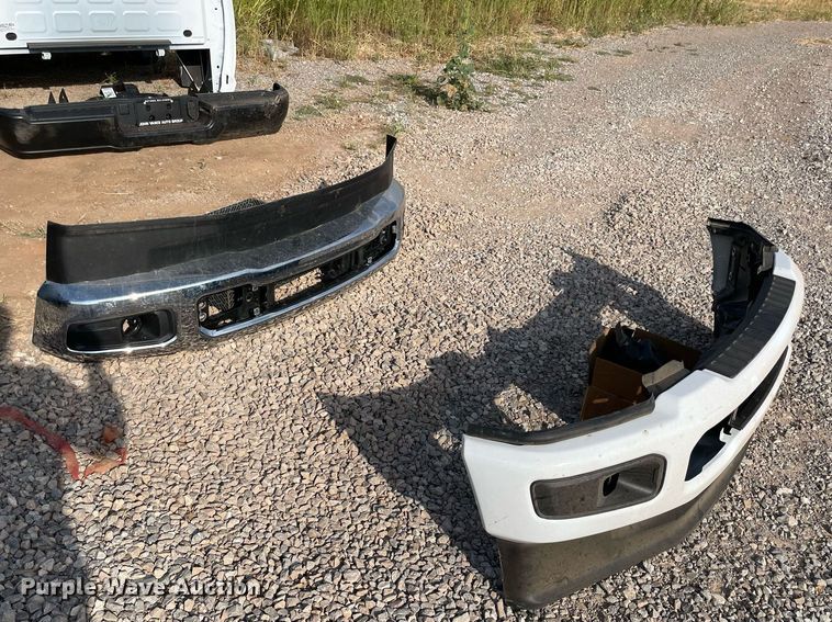 image for item LN9034 (2) 2023 Ford F250 front bumpers