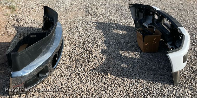 image for item LN9034 (2) 2023 Ford F250 front bumpers