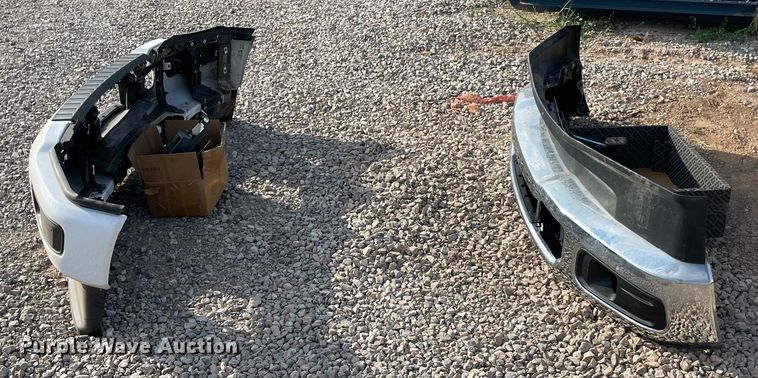 image for item LN9034 (2) 2023 Ford F250 front bumpers