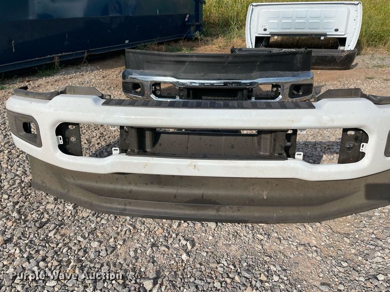 image for item LN9034 (2) 2023 Ford F250 front bumpers