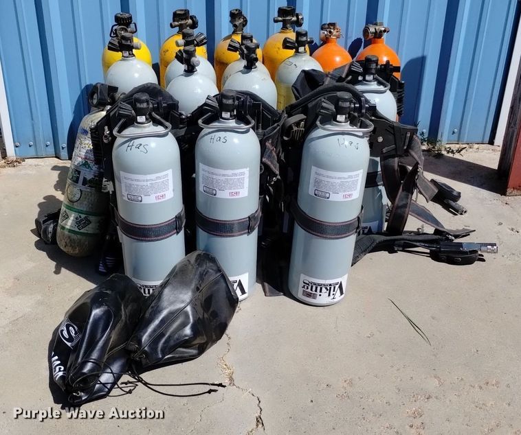 image for item LP9671 (17) SCBA tanks