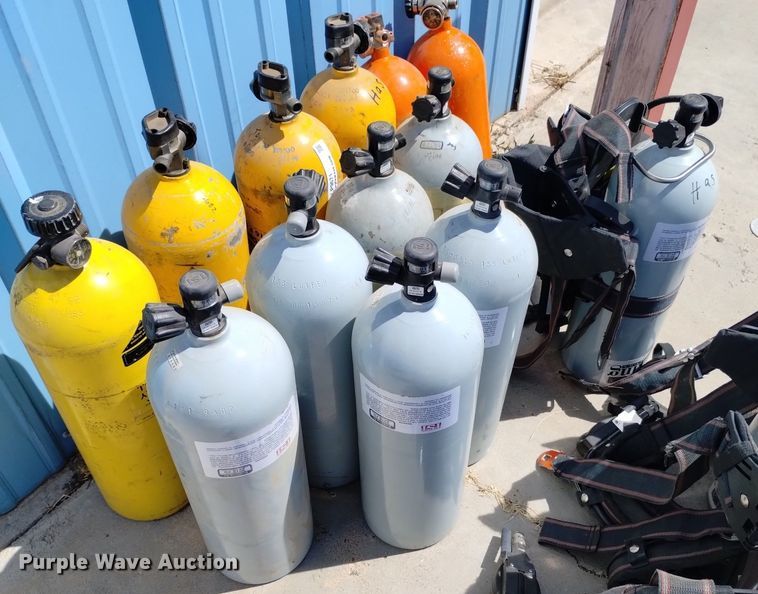 image for item LP9671 (17) SCBA tanks