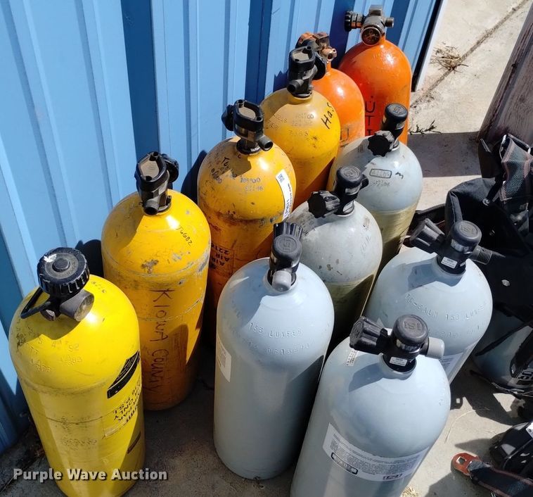 image for item LP9671 (17) SCBA tanks