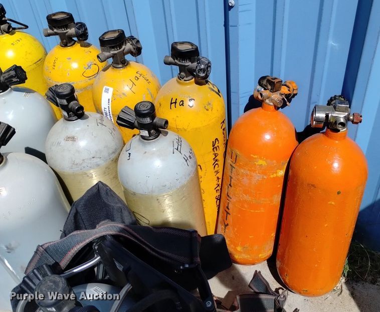 image for item LP9671 (17) SCBA tanks