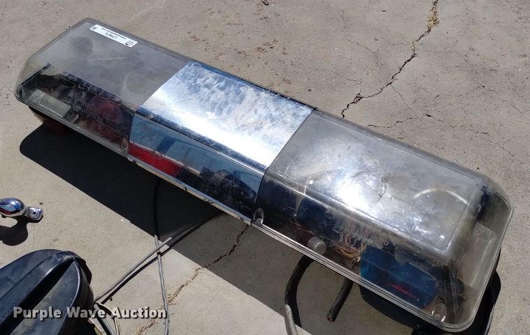 image for item LP9675 (2) light bars