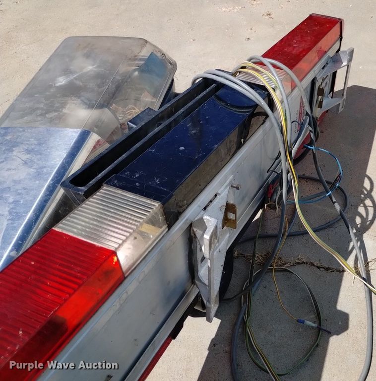 image for item LP9675 (2) light bars