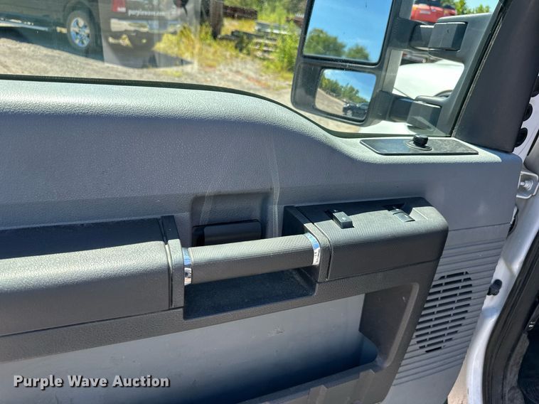 image for item LQ9013 2012 Ford F350 Super Duty  SuperCab pickup truck