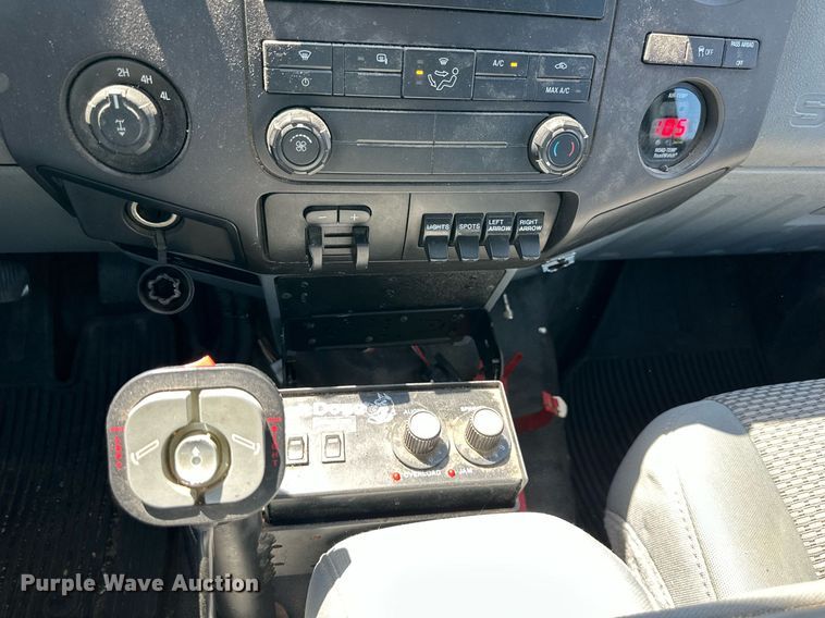 image for item LQ9013 2012 Ford F350 Super Duty  SuperCab pickup truck