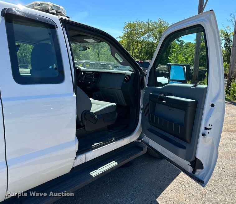 image for item LQ9013 2012 Ford F350 Super Duty  SuperCab pickup truck