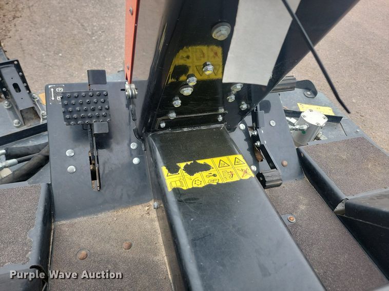 image for item LQ9116 Jacobsen Turfcat 628D  lawn mower