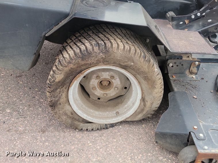 image for item LQ9116 Jacobsen Turfcat 628D  lawn mower