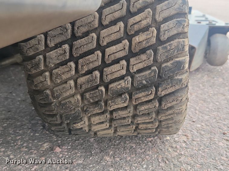 image for item LQ9116 Jacobsen Turfcat 628D  lawn mower