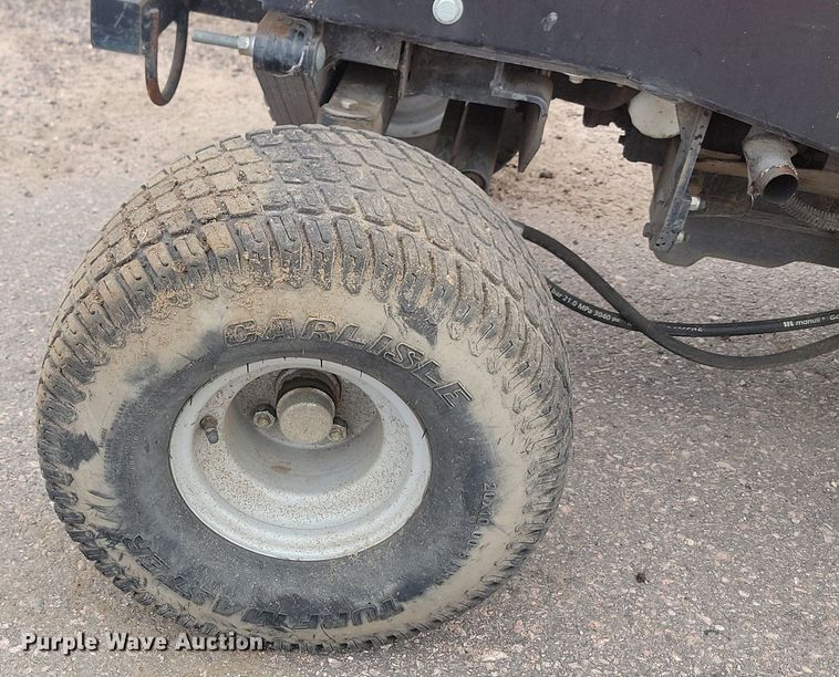 image for item LQ9116 Jacobsen Turfcat 628D  lawn mower