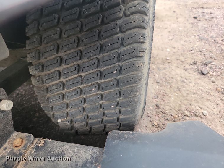 image for item LQ9116 Jacobsen Turfcat 628D  lawn mower